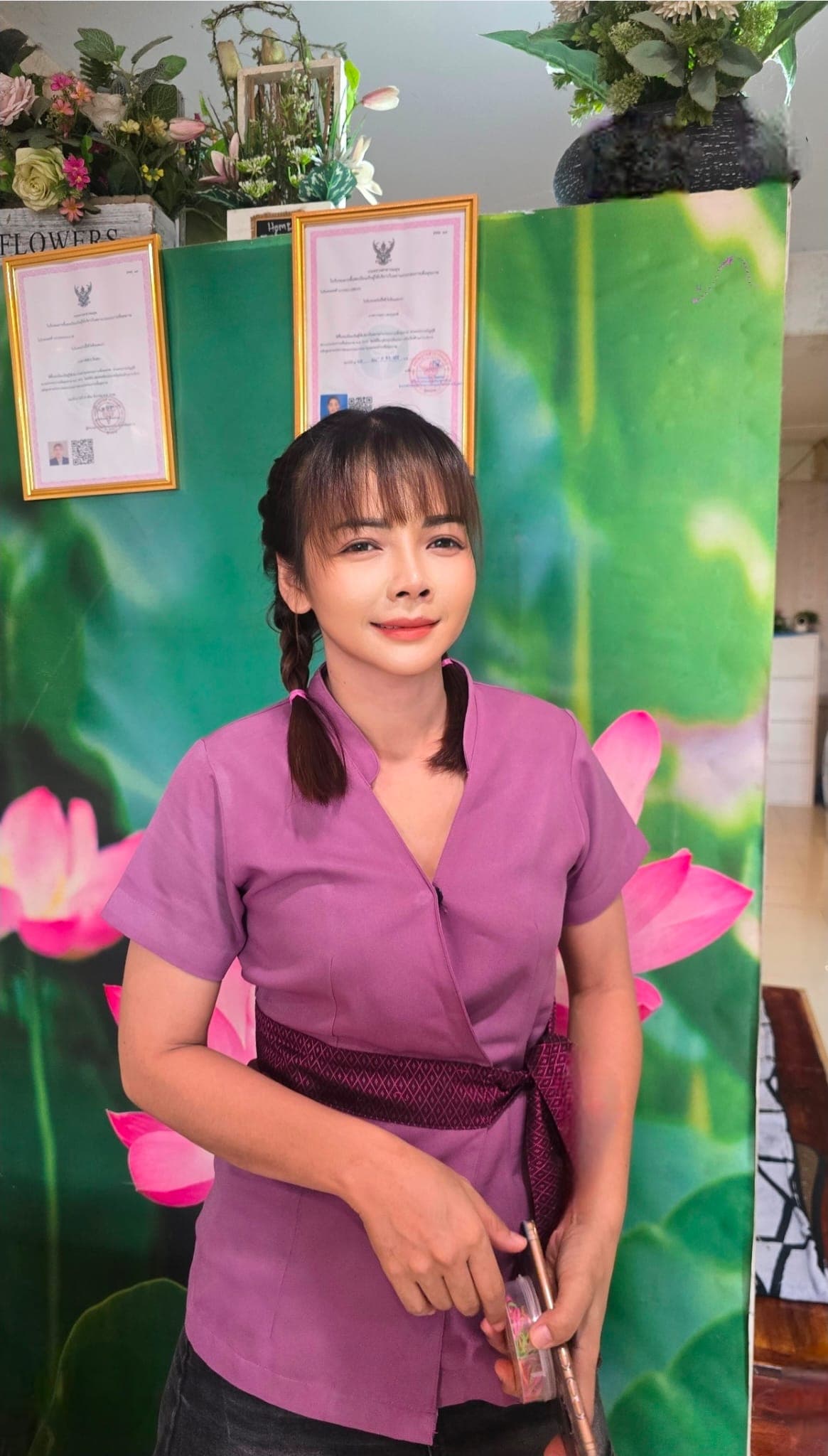 Cher Ploy certified therapist with official certificates
